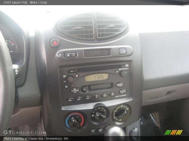 White / Gray 2003 Saturn VUE