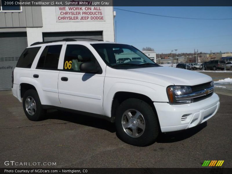 Summit White / Light Gray 2006 Chevrolet TrailBlazer LS 4x4
