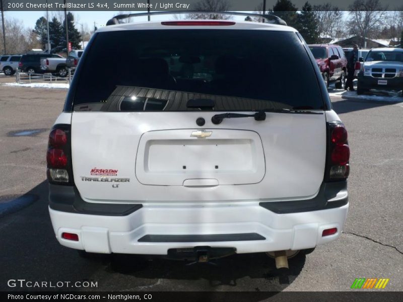 Summit White / Light Gray 2006 Chevrolet TrailBlazer LS 4x4