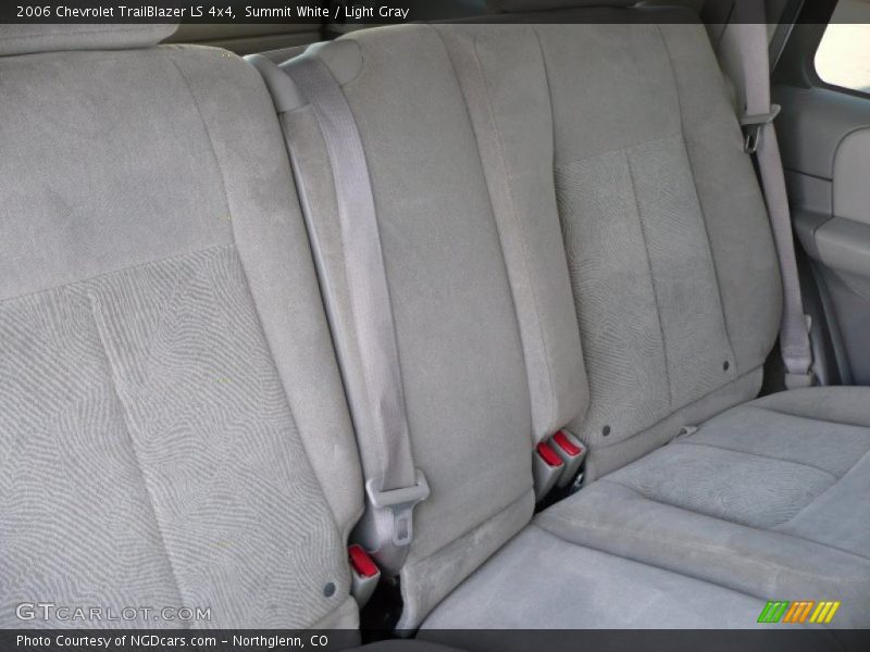 Summit White / Light Gray 2006 Chevrolet TrailBlazer LS 4x4