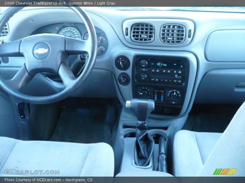 Summit White / Light Gray 2006 Chevrolet TrailBlazer LS 4x4