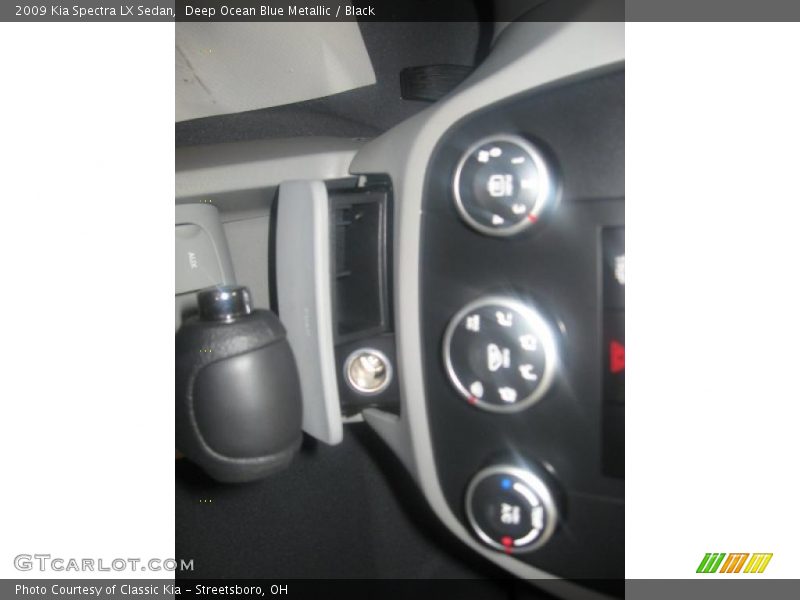 Deep Ocean Blue Metallic / Black 2009 Kia Spectra LX Sedan