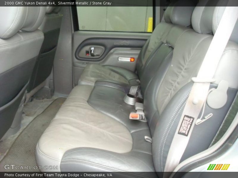 Silvermist Metallic / Stone Gray 2000 GMC Yukon Denali 4x4