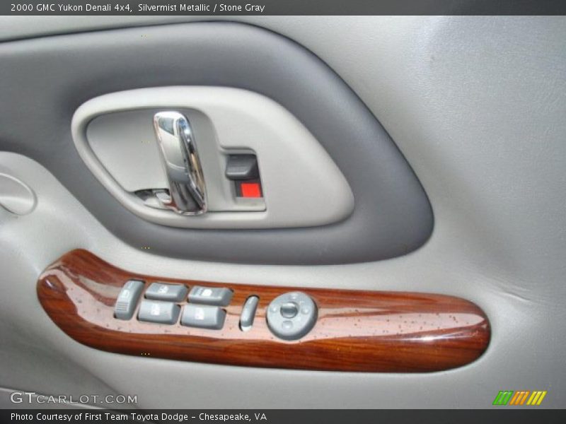 Silvermist Metallic / Stone Gray 2000 GMC Yukon Denali 4x4