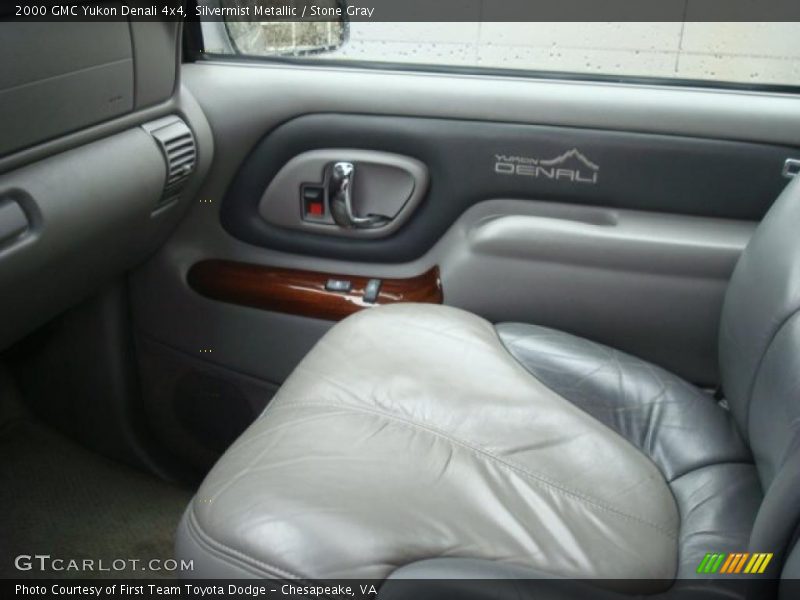 Silvermist Metallic / Stone Gray 2000 GMC Yukon Denali 4x4