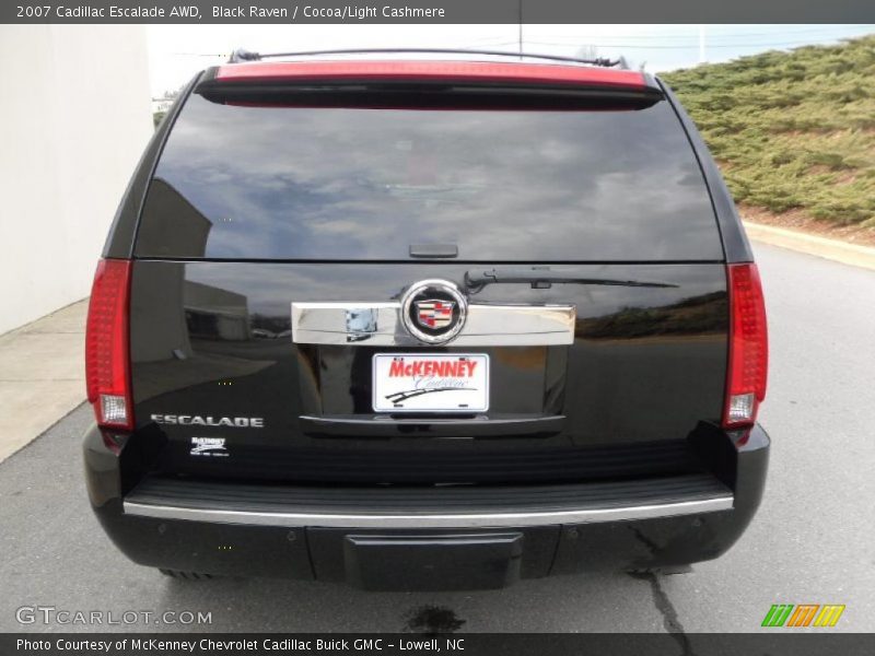 Black Raven / Cocoa/Light Cashmere 2007 Cadillac Escalade AWD