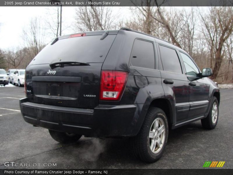 Black / Medium Slate Gray 2005 Jeep Grand Cherokee Laredo 4x4