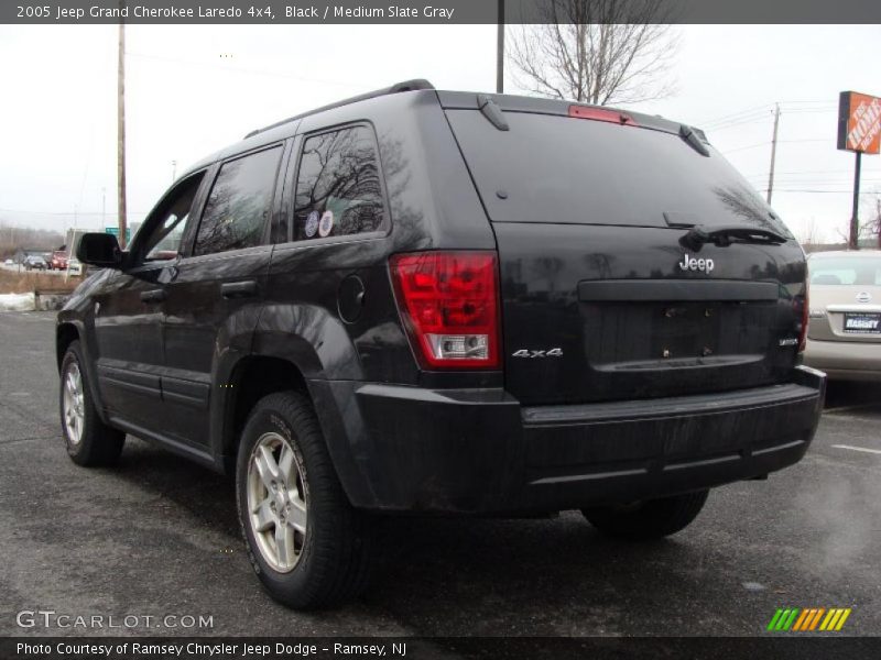Black / Medium Slate Gray 2005 Jeep Grand Cherokee Laredo 4x4