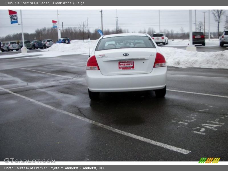 Clear White / Beige 2009 Kia Spectra EX Sedan