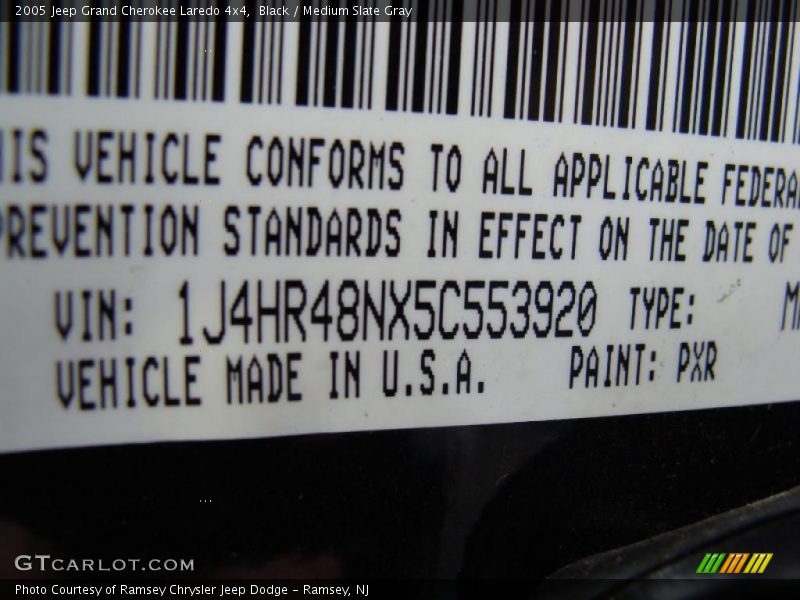 Black / Medium Slate Gray 2005 Jeep Grand Cherokee Laredo 4x4