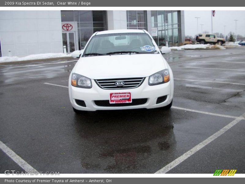 Clear White / Beige 2009 Kia Spectra EX Sedan