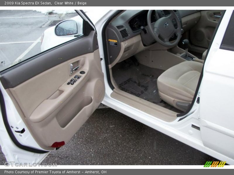Clear White / Beige 2009 Kia Spectra EX Sedan