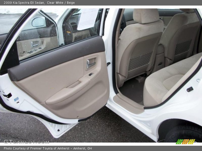 Clear White / Beige 2009 Kia Spectra EX Sedan