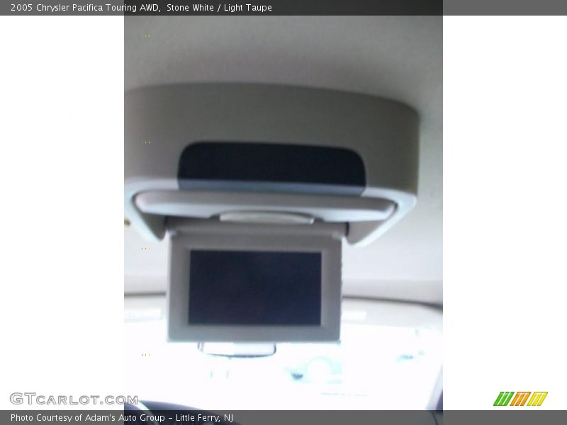 Stone White / Light Taupe 2005 Chrysler Pacifica Touring AWD