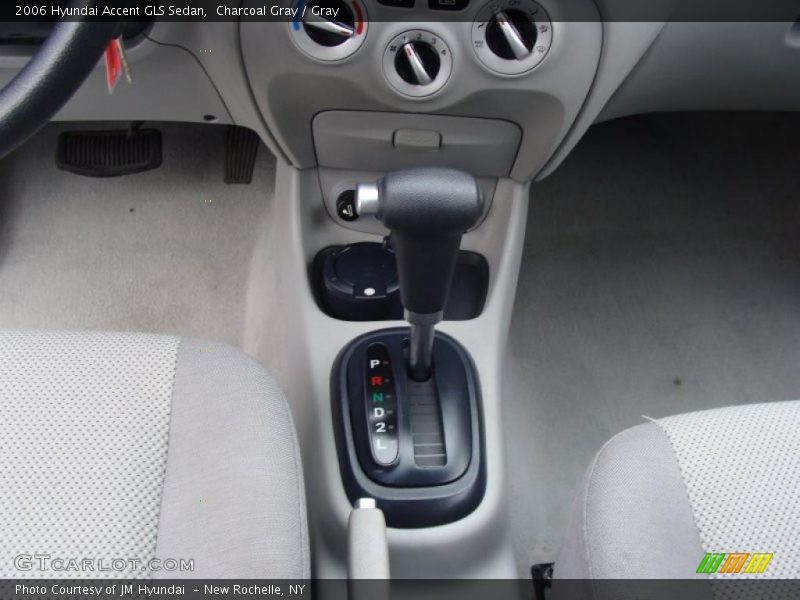 Charcoal Gray / Gray 2006 Hyundai Accent GLS Sedan