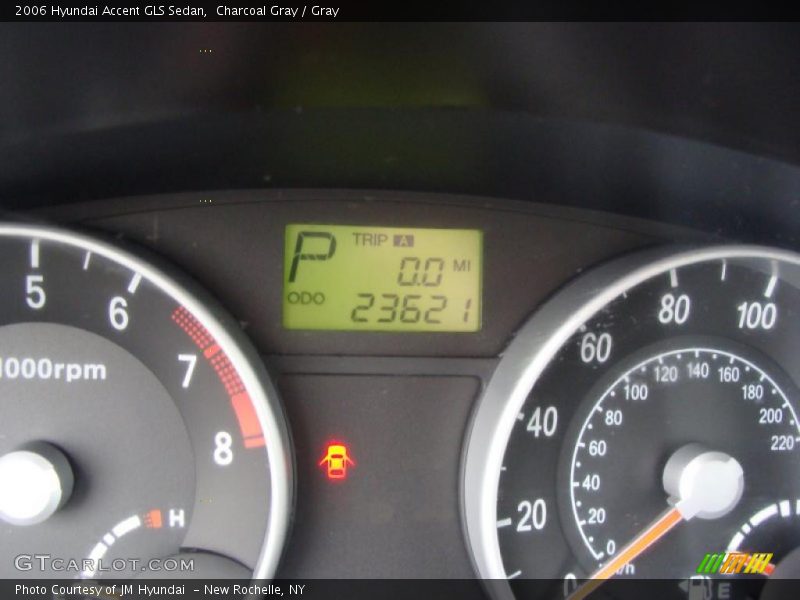 Charcoal Gray / Gray 2006 Hyundai Accent GLS Sedan