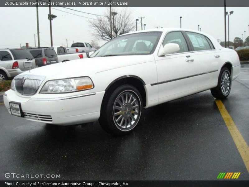 Vibrant White / Light Camel 2006 Lincoln Town Car Designer Series