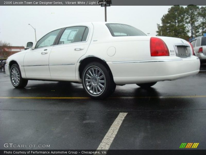 Vibrant White / Light Camel 2006 Lincoln Town Car Designer Series