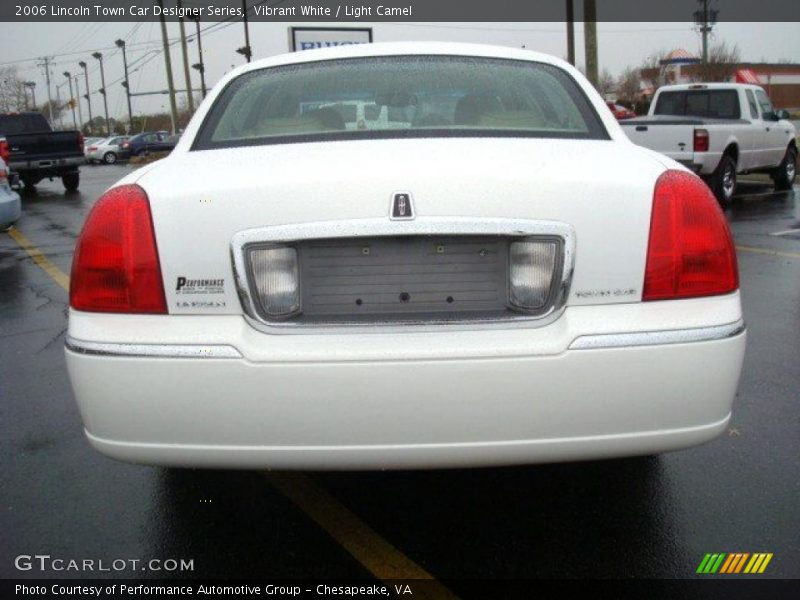 Vibrant White / Light Camel 2006 Lincoln Town Car Designer Series