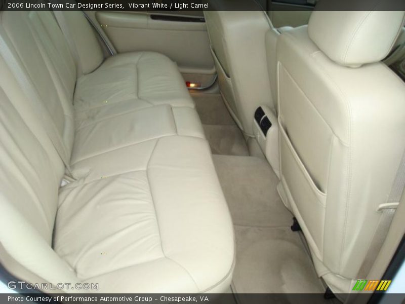 Vibrant White / Light Camel 2006 Lincoln Town Car Designer Series