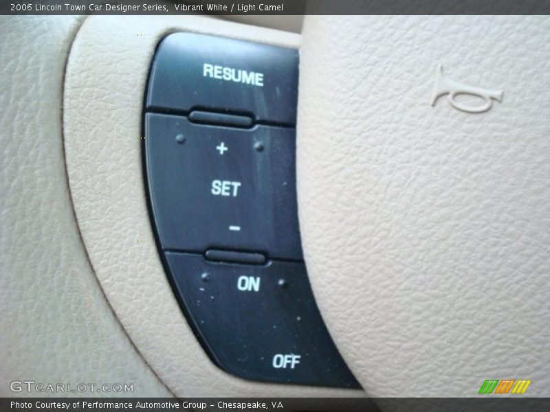 Vibrant White / Light Camel 2006 Lincoln Town Car Designer Series