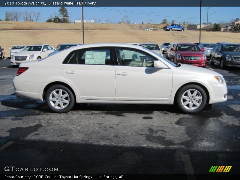 Blizzard White Pearl / Ivory 2010 Toyota Avalon XL