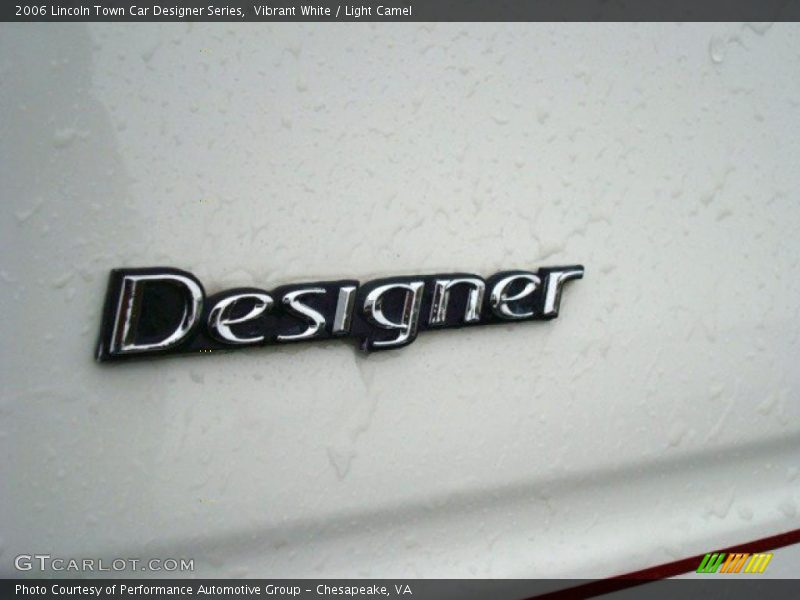 Vibrant White / Light Camel 2006 Lincoln Town Car Designer Series