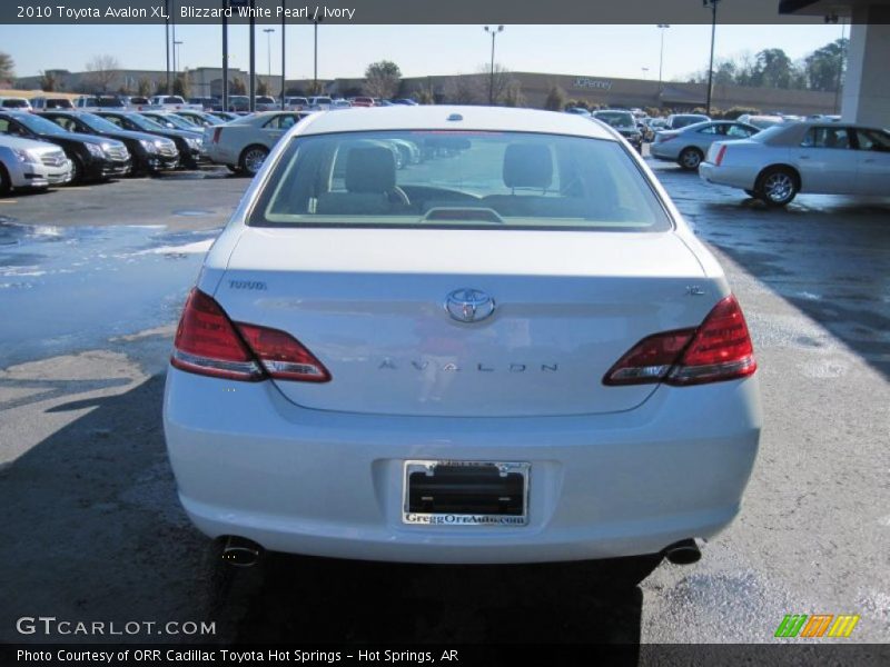 Blizzard White Pearl / Ivory 2010 Toyota Avalon XL