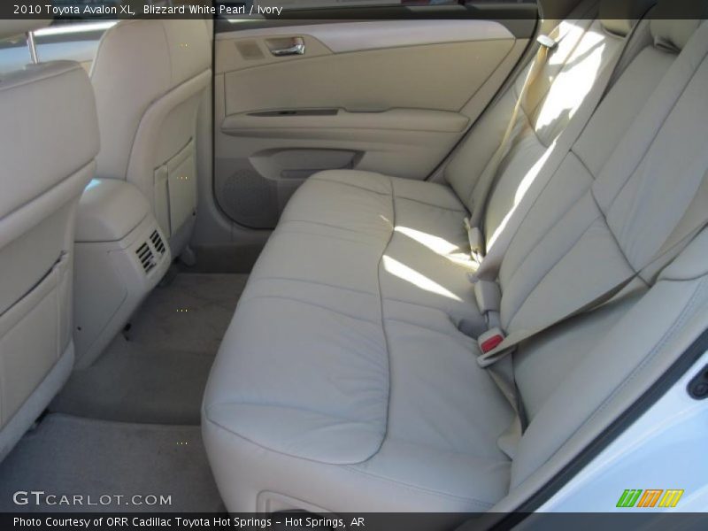 Blizzard White Pearl / Ivory 2010 Toyota Avalon XL