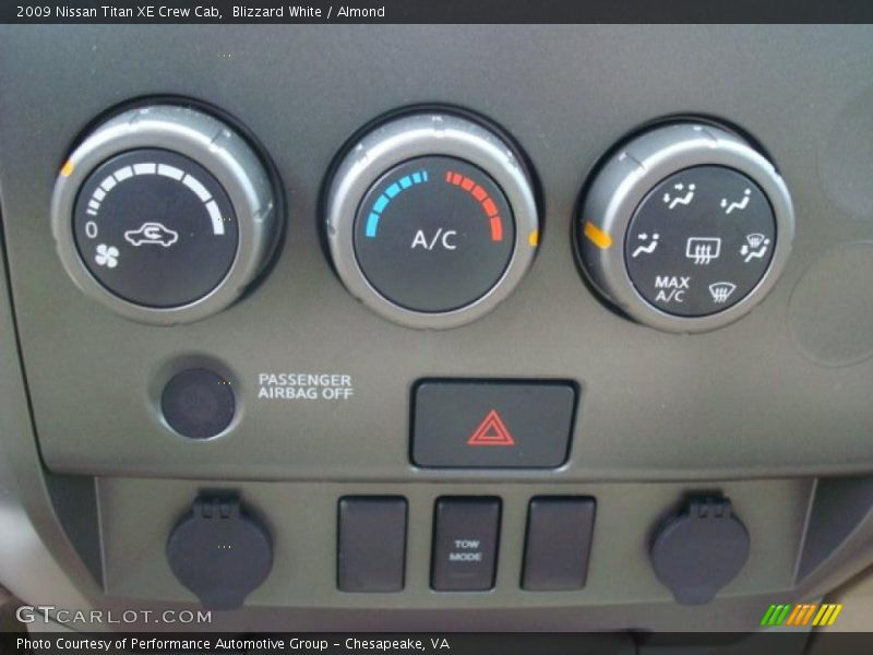 Blizzard White / Almond 2009 Nissan Titan XE Crew Cab