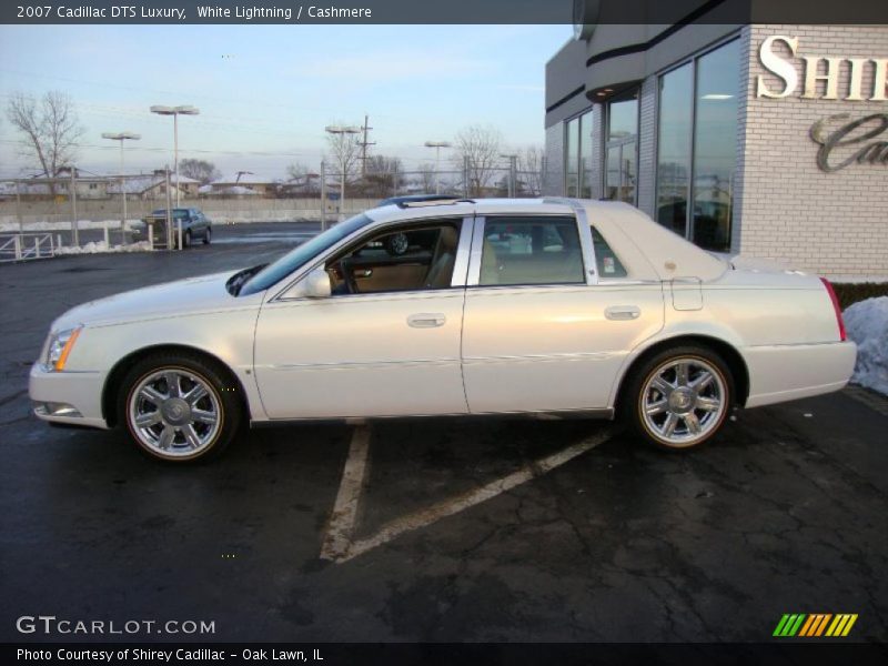 White Lightning / Cashmere 2007 Cadillac DTS Luxury