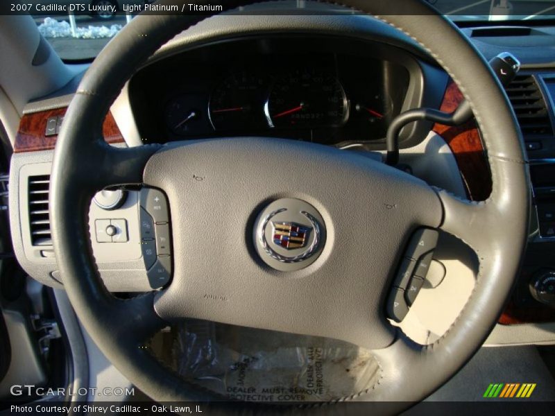 Light Platinum / Titanium 2007 Cadillac DTS Luxury