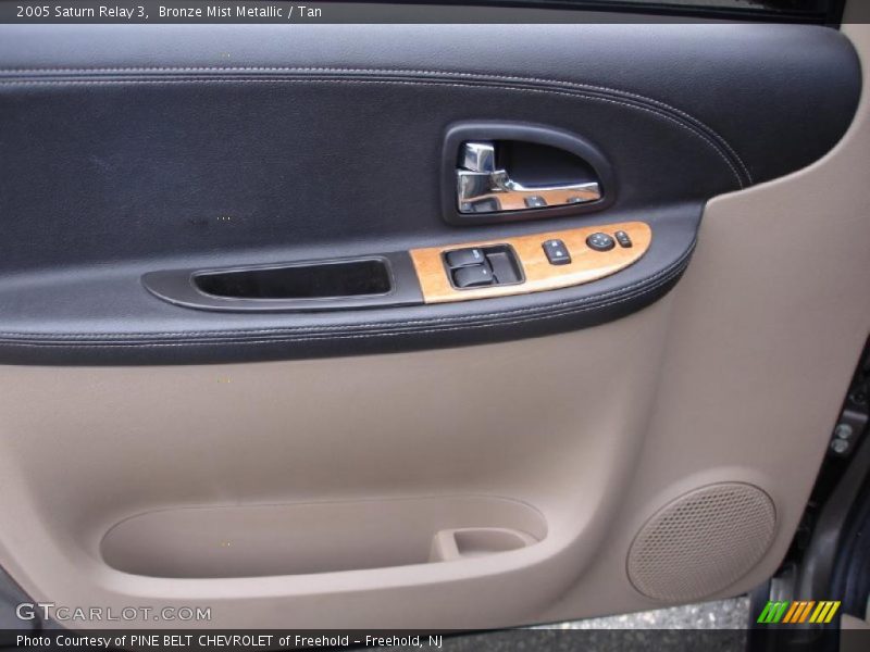 Bronze Mist Metallic / Tan 2005 Saturn Relay 3