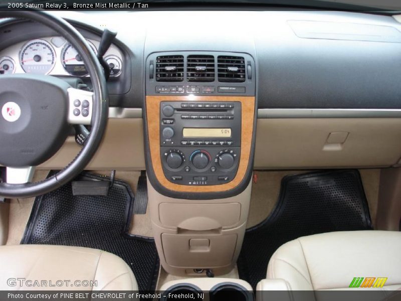 Bronze Mist Metallic / Tan 2005 Saturn Relay 3