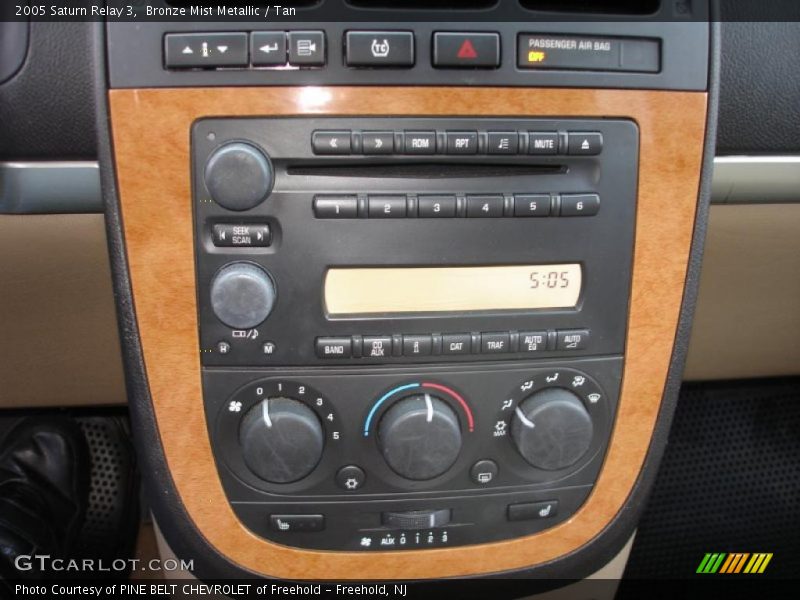 Bronze Mist Metallic / Tan 2005 Saturn Relay 3