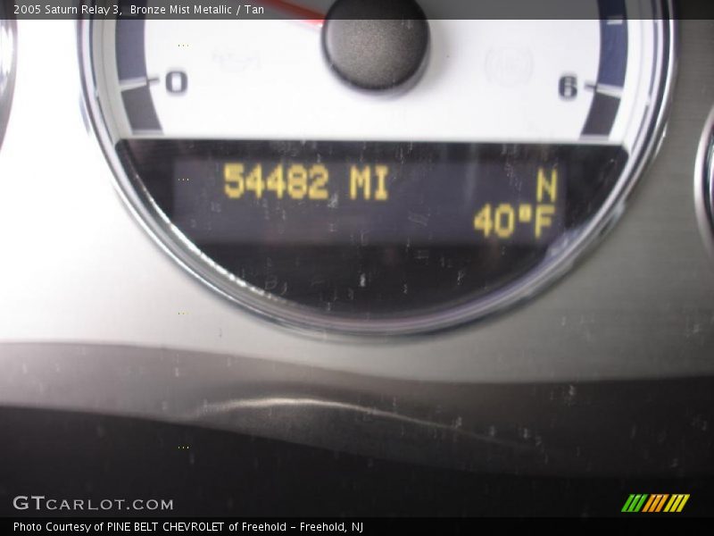 Bronze Mist Metallic / Tan 2005 Saturn Relay 3