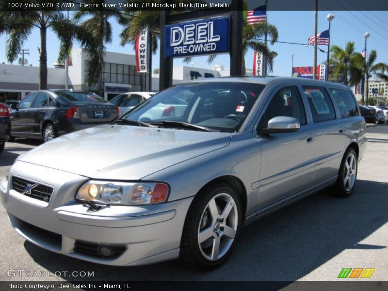 Electric Silver Metallic / R Nordkap Black/Blue Metallic 2007 Volvo V70 R AWD