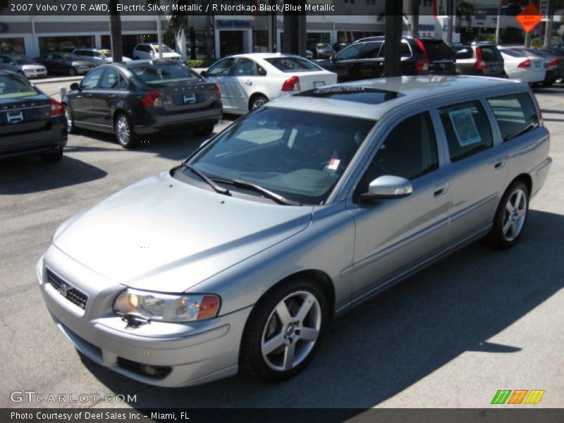 Electric Silver Metallic / R Nordkap Black/Blue Metallic 2007 Volvo V70 R AWD