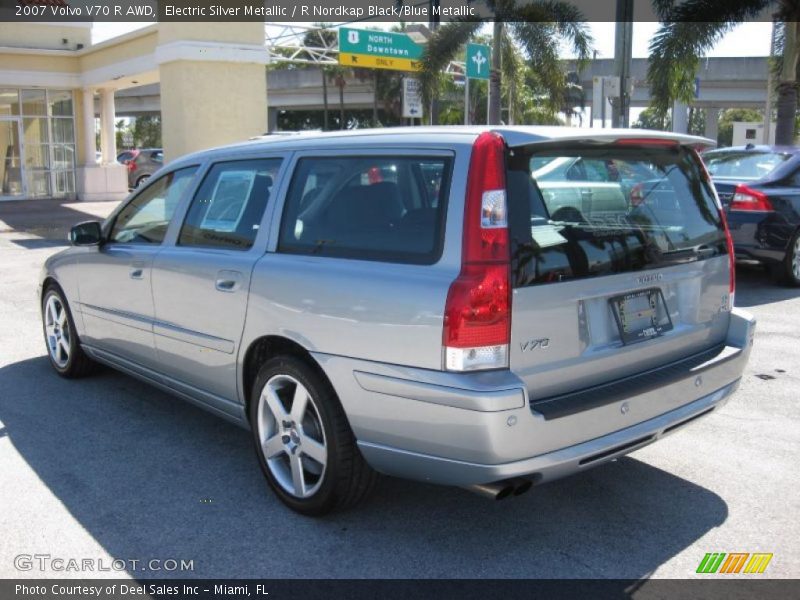 Electric Silver Metallic / R Nordkap Black/Blue Metallic 2007 Volvo V70 R AWD