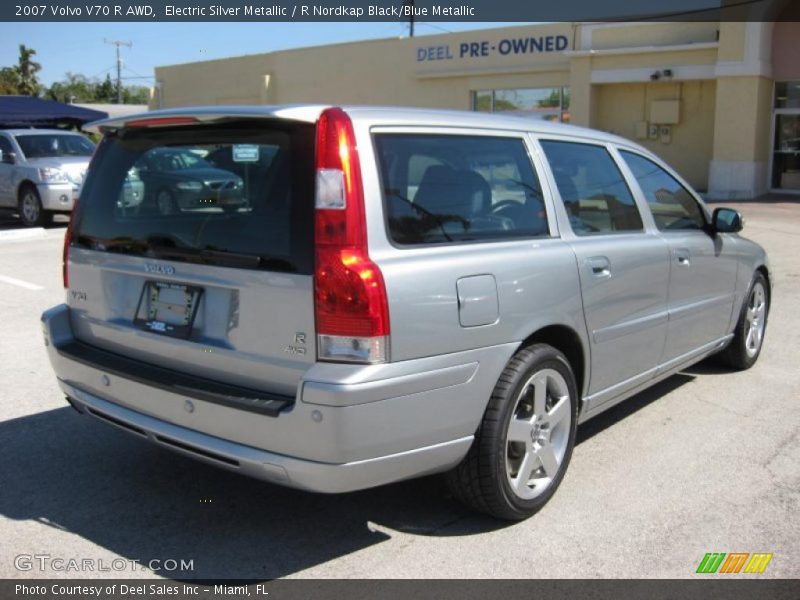 Electric Silver Metallic / R Nordkap Black/Blue Metallic 2007 Volvo V70 R AWD