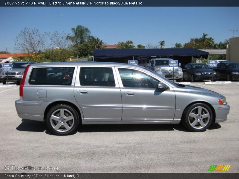 Electric Silver Metallic / R Nordkap Black/Blue Metallic 2007 Volvo V70 R AWD