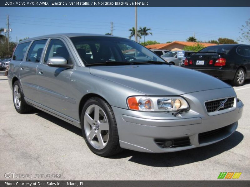 Electric Silver Metallic / R Nordkap Black/Blue Metallic 2007 Volvo V70 R AWD