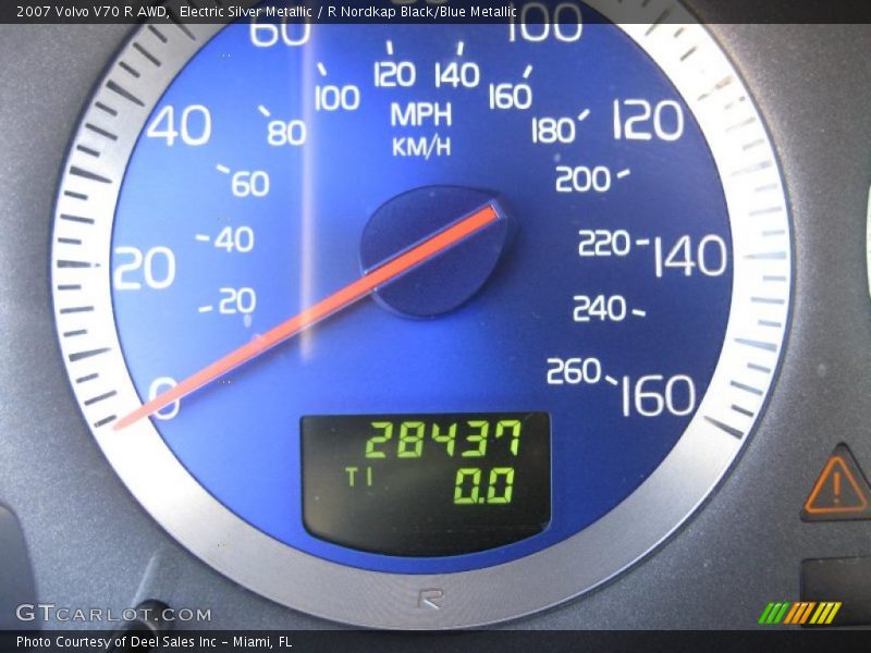 Electric Silver Metallic / R Nordkap Black/Blue Metallic 2007 Volvo V70 R AWD