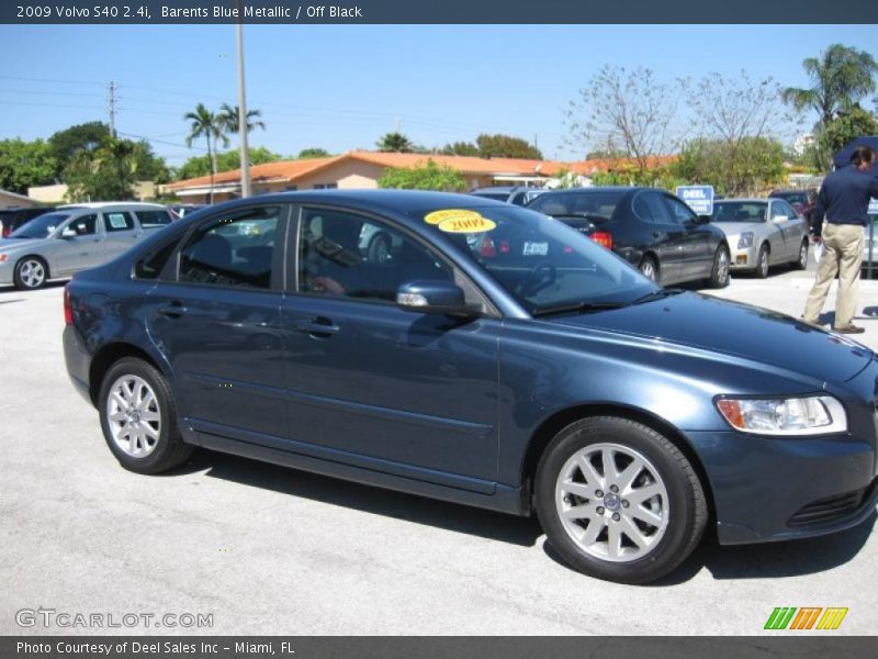 Barents Blue Metallic / Off Black 2009 Volvo S40 2.4i