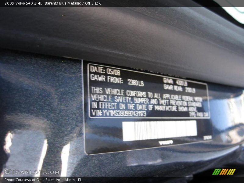 Barents Blue Metallic / Off Black 2009 Volvo S40 2.4i