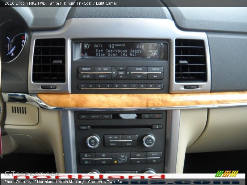 White Platinum Tri-Coat / Light Camel 2010 Lincoln MKZ FWD