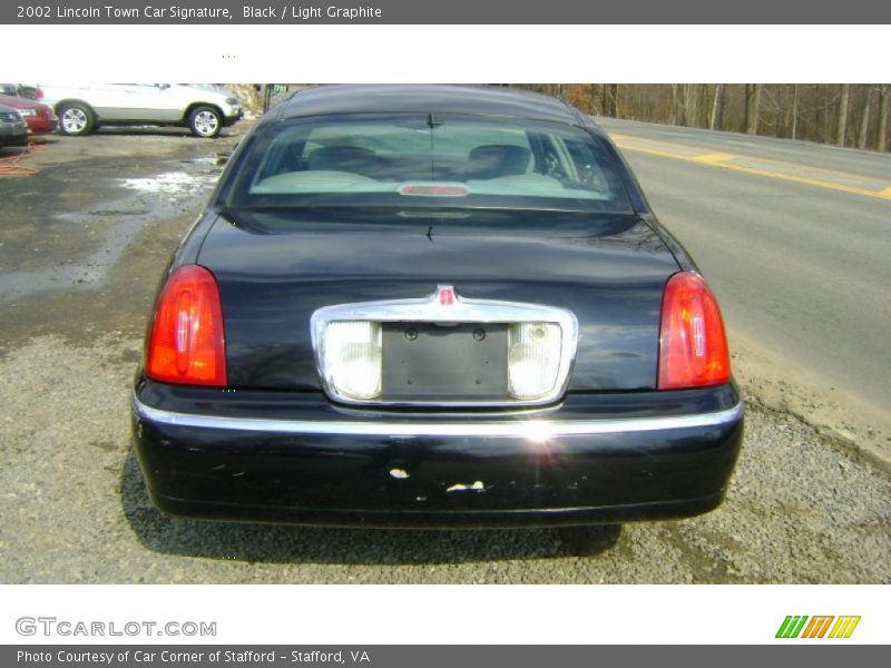 Black / Light Graphite 2002 Lincoln Town Car Signature