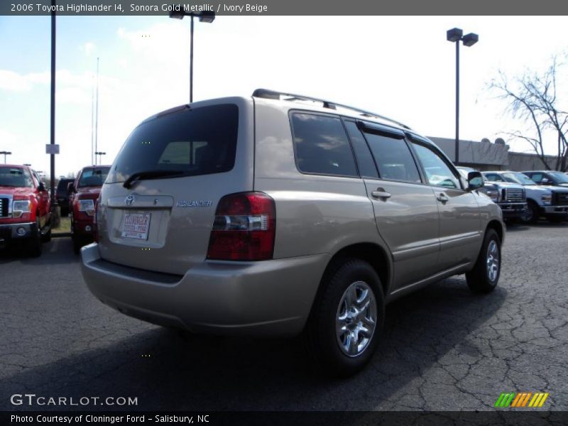 Sonora Gold Metallic / Ivory Beige 2006 Toyota Highlander I4