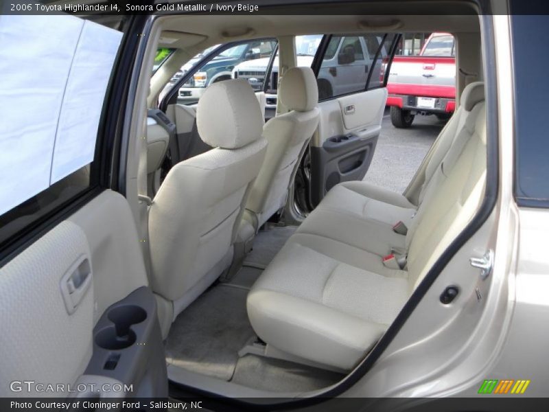 Sonora Gold Metallic / Ivory Beige 2006 Toyota Highlander I4