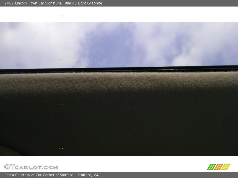 Black / Light Graphite 2002 Lincoln Town Car Signature